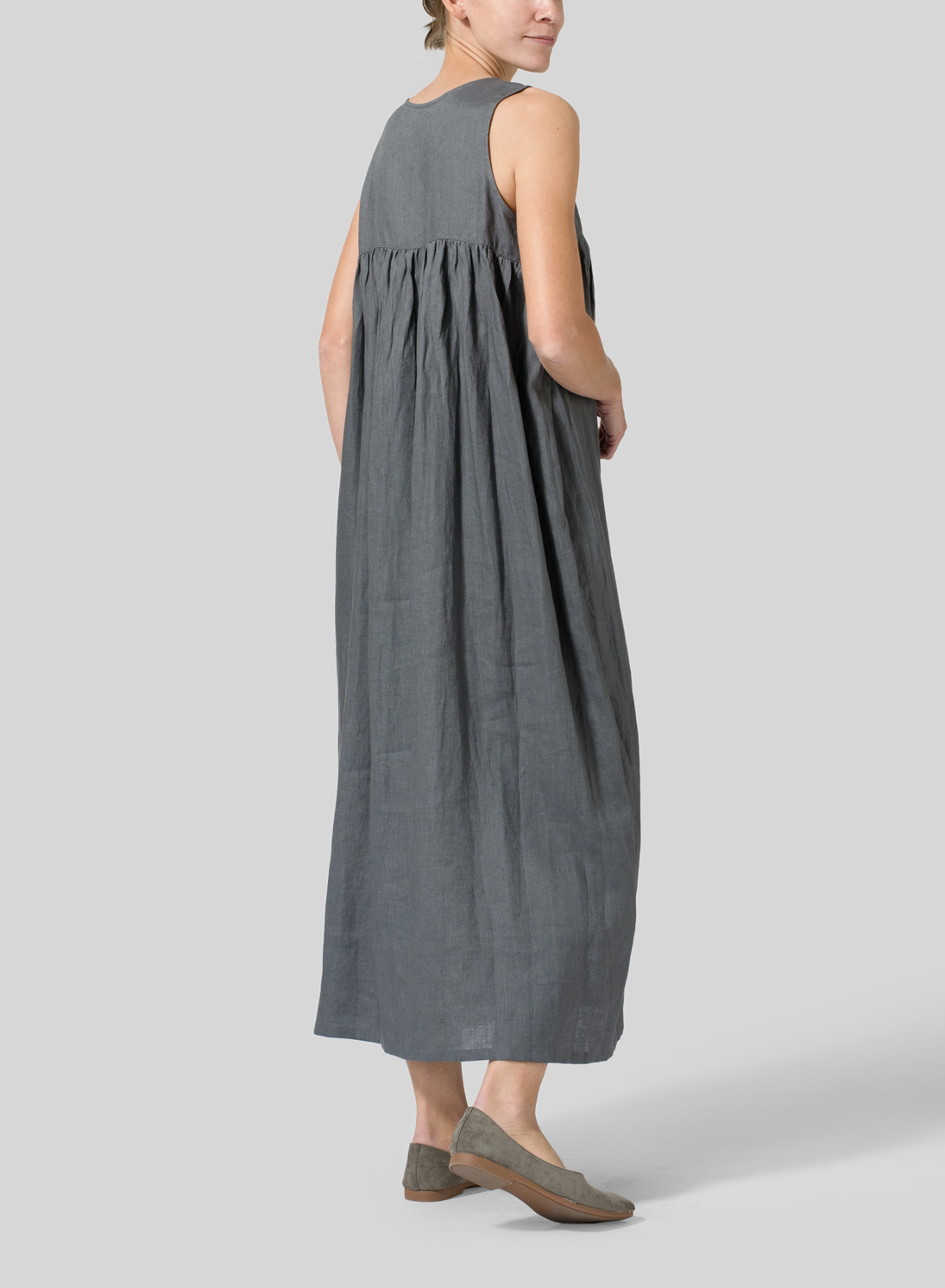Sleeveless Pleated Maxi Dress