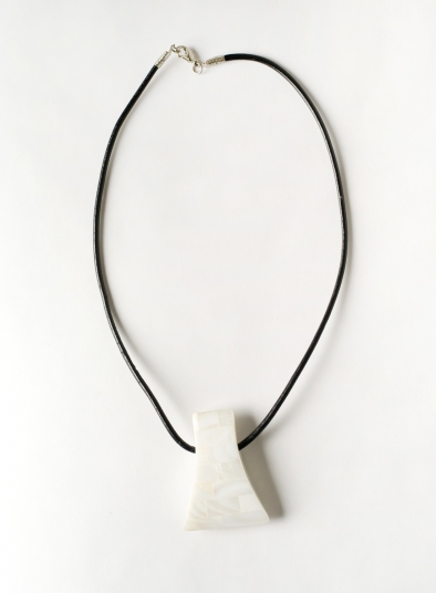Cream White Reflect Stone Pendant Necklace