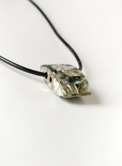 Jade Green Reflect Stone Pendant Necklace