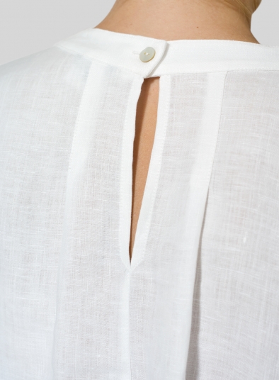 Linen Back Keyhole Blouse