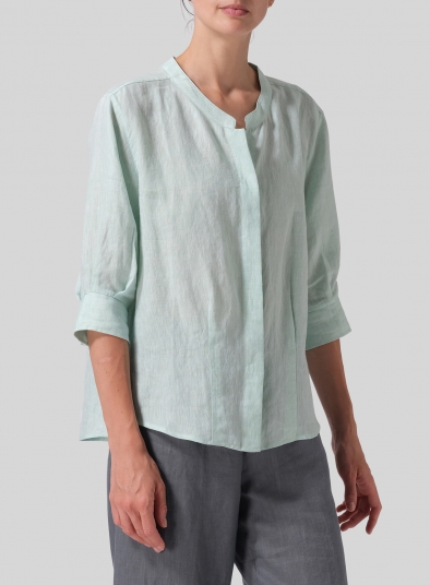 Linen Back Keyhole Blouse