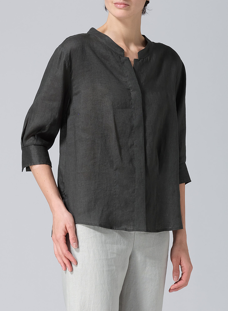 Linen Back Keyhole Blouse