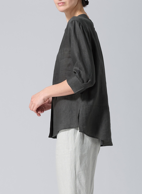 Linen Back Keyhole Blouse