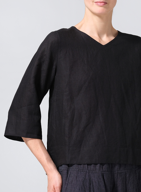 Linen V-Neck Short-Sleeved Top